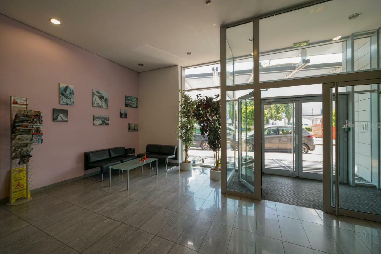 Flora Cozy Apartment Bratislava Exterior photo